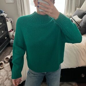 Old Navy Mockneck Sweater in Green, Small